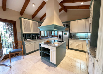 ENCANTADORA VILLA ANDALUZA EN VENTA EN SIERRA BLANCA, MARBELLA