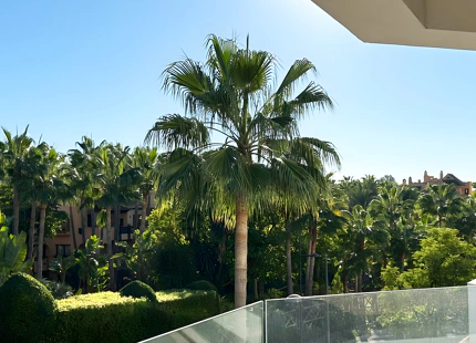 APARTAMENTO DE DISEÑO EN VENTA EN CAMPANARIO HILLS ESTEPONA