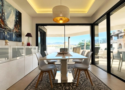 APARTAMENTO DE DISEÑO EN VENTA EN CAMPANARIO HILLS ESTEPONA