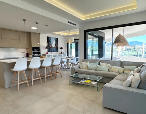 Apartment for sale in El Campanario Hills, Estepona East