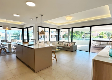 APARTAMENTO DE DISEÑO EN VENTA EN CAMPANARIO HILLS ESTEPONA