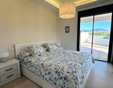 Apartment for sale in El Campanario Hills, Estepona East