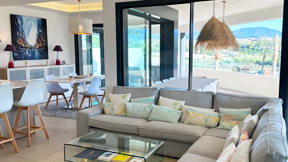Apartamento en venta en El Campanario Hills, Estepona Este