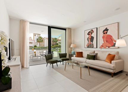 APARTAMENTO LUMINOSO EN VENTA EN ESTEPONA