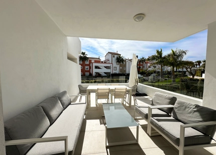 APARTAMENTO LUMINOSO EN VENTA EN ESTEPONA