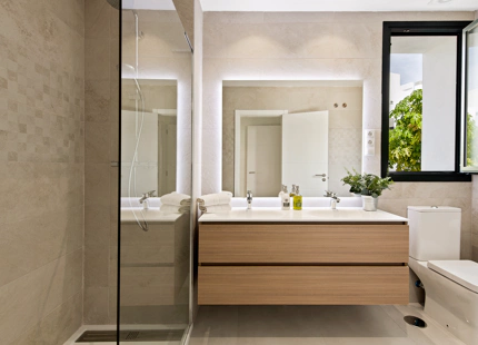 APARTAMENTO LUMINOSO EN VENTA EN ESTEPONA