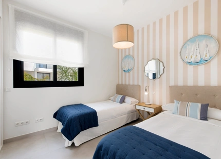 APARTAMENTO LUMINOSO EN VENTA EN ESTEPONA