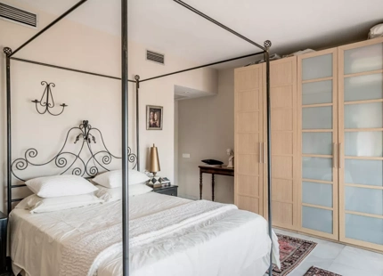 APARTAMENTO DE ESTILO ESPAÑOL CON IMPRESIONANTES VISTAS EN VENTA EN BENAHAVÍS