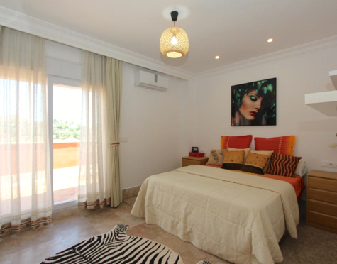 Villa for sale in Santa Clara, Marbella Este