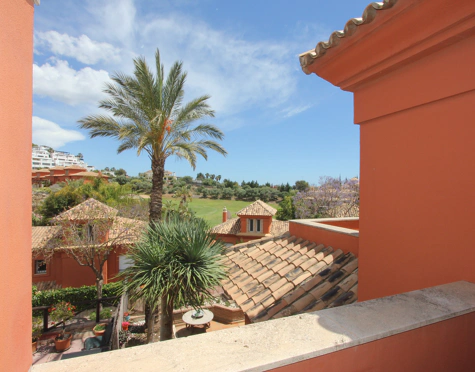 Villa for sale in Santa Clara, Marbella Este