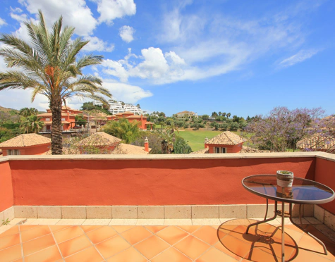 Villa for sale in Santa Clara, Marbella Este