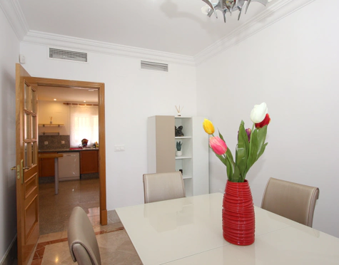 Villa for sale in Santa Clara, Marbella Este