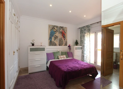 VILLA ADOSADA EN EL CAMPO DE GOLF SANTA CLARA, MARBELLA