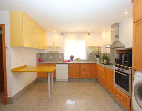 Villa for sale in Santa Clara, Marbella Este