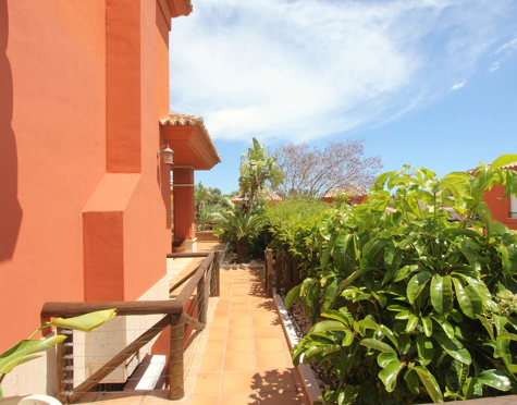 Villa for sale in Santa Clara, Marbella Este