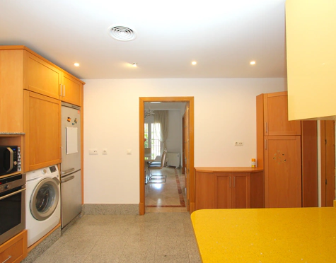 Villa for sale in Santa Clara, Marbella Este