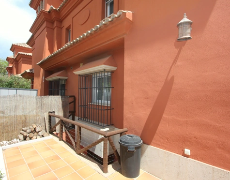 Villa for sale in Santa Clara, Marbella Este