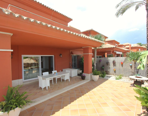 Villa for sale in Santa Clara, Marbella Este