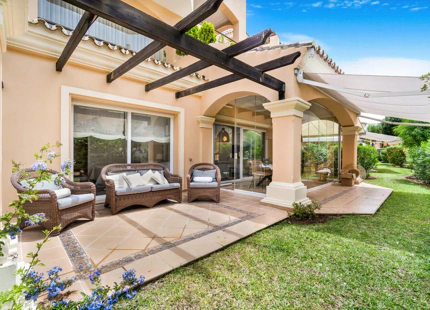 APARTAMENTO EN PLANTA BAJA CERCA DE PLAYAS Y CAMPOS DE GOLF EN VENTA EN MARBELLA ESTE