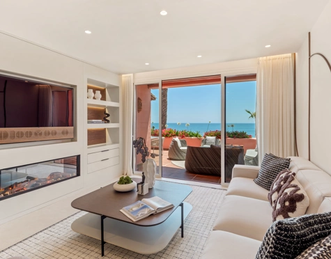 Apartment for sale in Cabo Bermejo, Estepona East