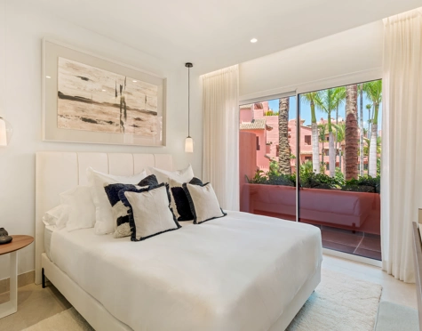 Apartment for sale in Cabo Bermejo, Estepona East