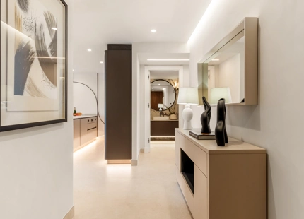 APARTAMENTO RENOVADO EN PRIMERA LÍNEA DE PLAYA EN VENTA EN ESTEPONA