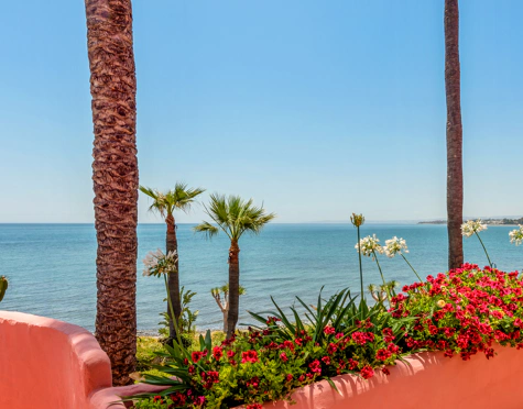 Apartment for sale in Cabo Bermejo, Estepona East