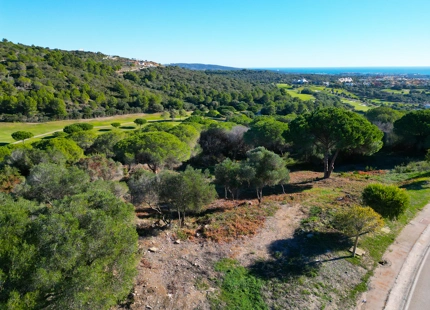 PARCELA EN PRIMERA LÍNEA DE GOLF EN VENTA EN SOTOGRANDE