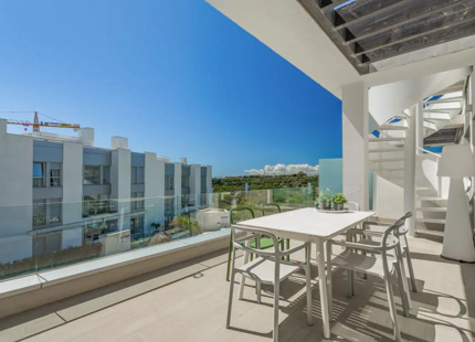 GRAN ÁTICO DÚPLEX EN VENTA EN LA NUEVA MILLA DE ORO, ESTEPONA