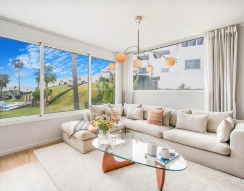 Atico Duplex en venta en Azahara I, Nueva Andalucia