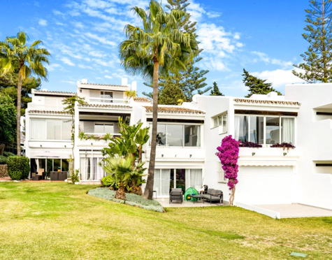 Atico Duplex en venta en Azahara I, Nueva Andalucia