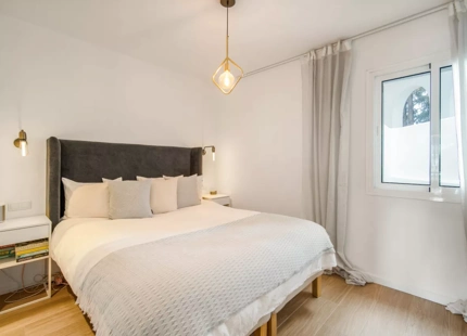 ACOGEDOR ÁTICO DÚPLEX CON VISTAS AL GOLF EN VENTA EN NUEVA ANDALUCÍA