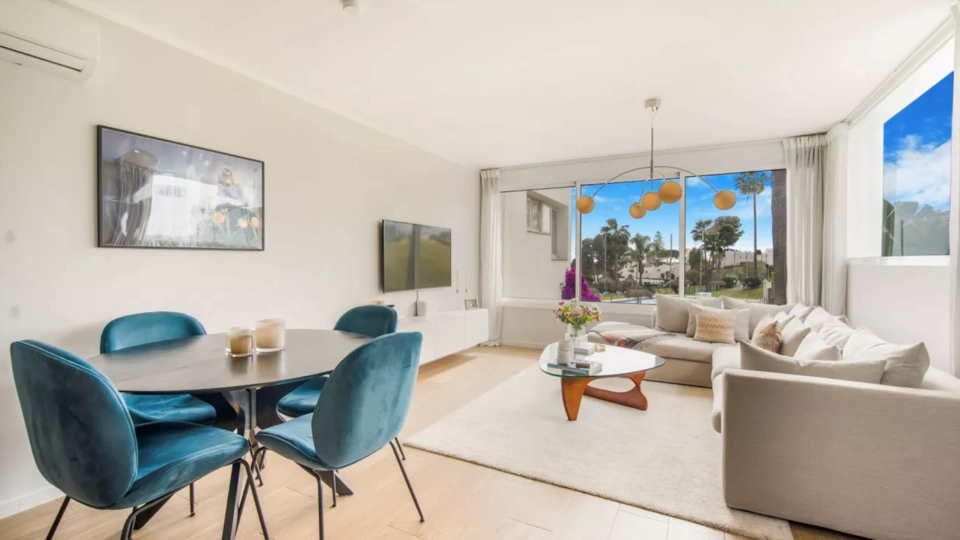Atico Duplex en venta en Azahara I, Nueva Andalucia