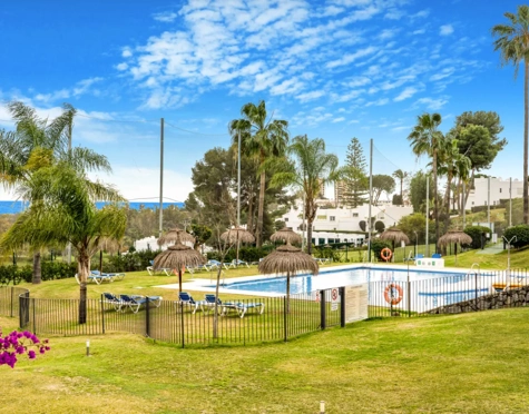 Atico Duplex en venta en Azahara I, Nueva Andalucia