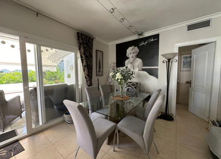 ENCANTADOR APARTAMENTO EN VENTA EN ALCAZABA BEACH