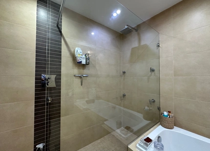 ENCANTADOR APARTAMENTO EN VENTA EN ALCAZABA BEACH