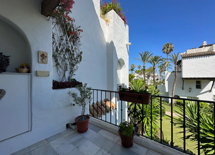 ENCANTADOR APARTAMENTO EN VENTA EN ALCAZABA BEACH