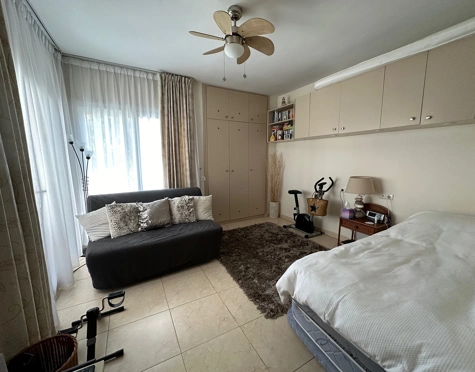 Apartment for sale in Alcazaba Beach, Estepona East