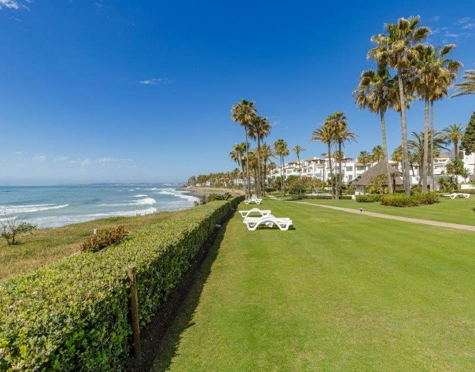 ENCANTADOR APARTAMENTO EN VENTA EN ALCAZABA BEACH