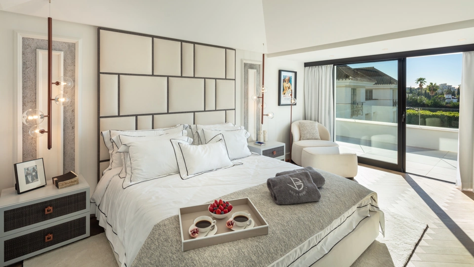 Villa en venta en Nueva Andalucia, Marbella