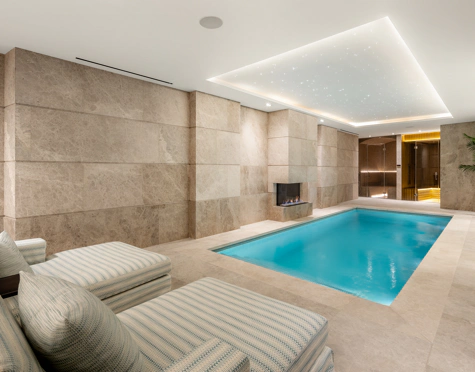 Villa for sale in La Cerquilla, Nueva Andalucia