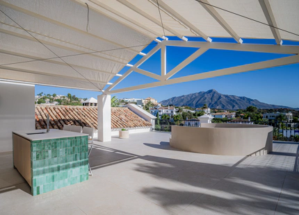 EXTRAORDINARY MODERN VILLA IN EL HERROJO, BENAHAVIS