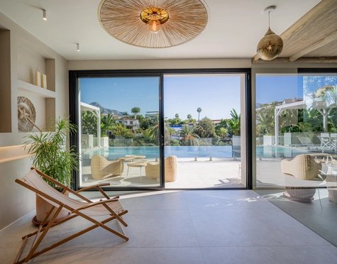 Villa en venta en El Herrojo, Benahavis