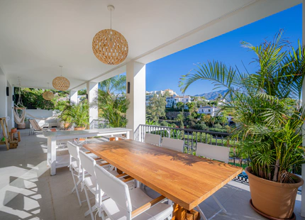 EXTRAORDINARY MODERN VILLA IN EL HERROJO, BENAHAVIS