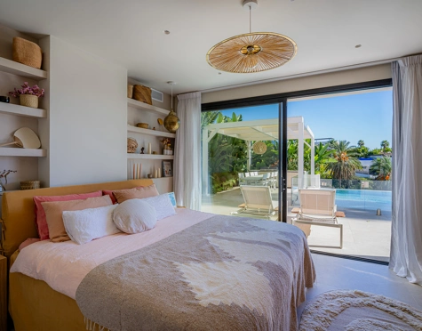 Villa en venta en El Herrojo, Benahavis