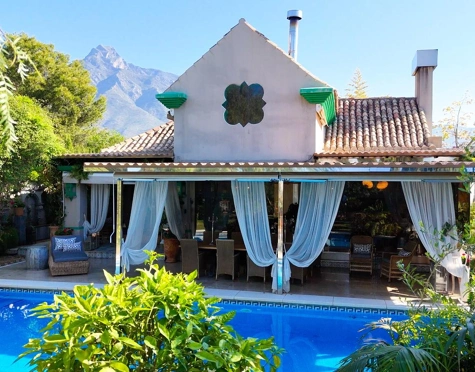 VILLA ENCANTADORA EN VENTA EN LA MILLA DE ORO