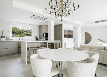 ADOSADA CON ENCANTO EN VENTA EN ALOHA