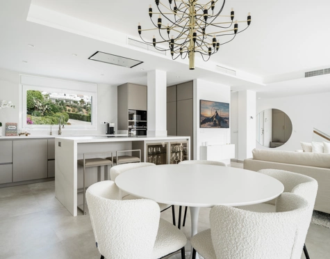 Adosado en venta en Nueva Andalucia, Marbella