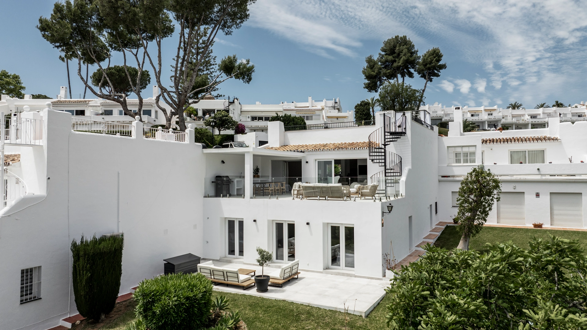 Adosado en venta en Nueva Andalucia, Marbella