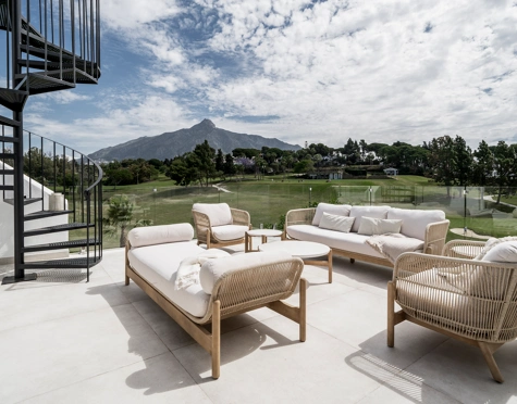 Adosado en venta en Nueva Andalucia, Marbella